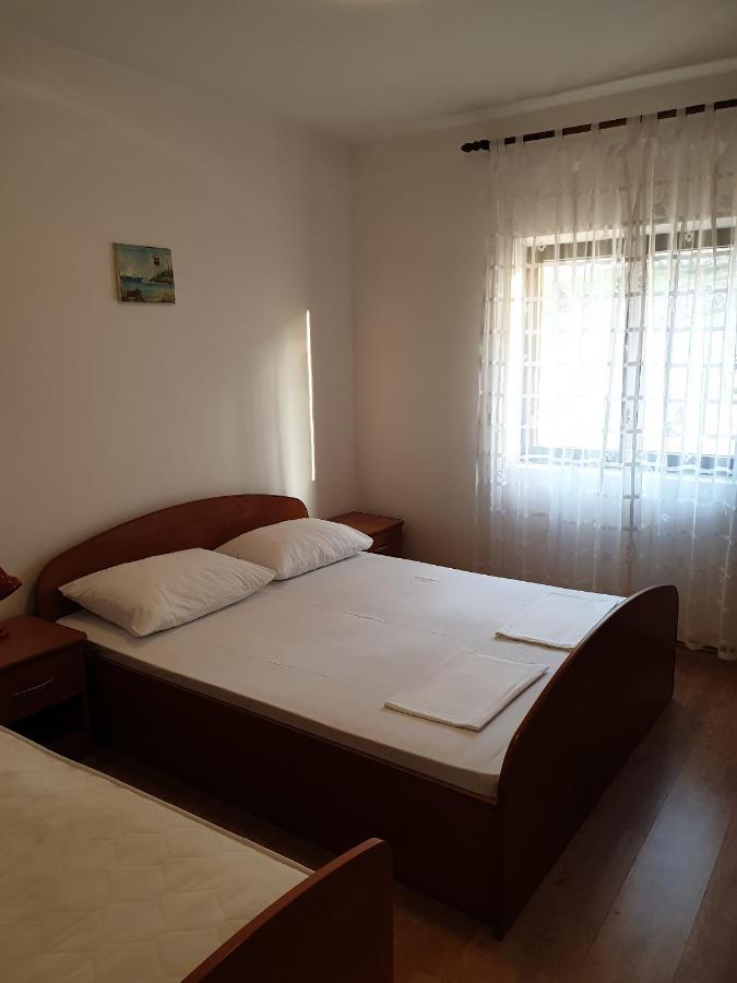 Apartments And Rooms With Parking Space Metajna, Pag - 4120 Екстериор снимка