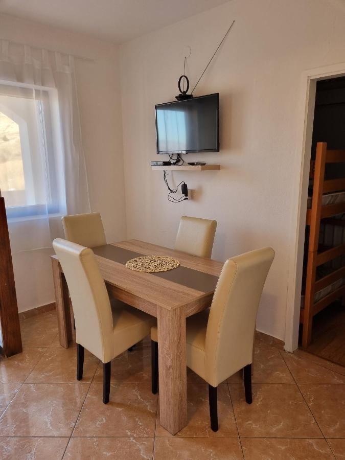 Apartments And Rooms With Parking Space Metajna, Pag - 4120 Екстериор снимка