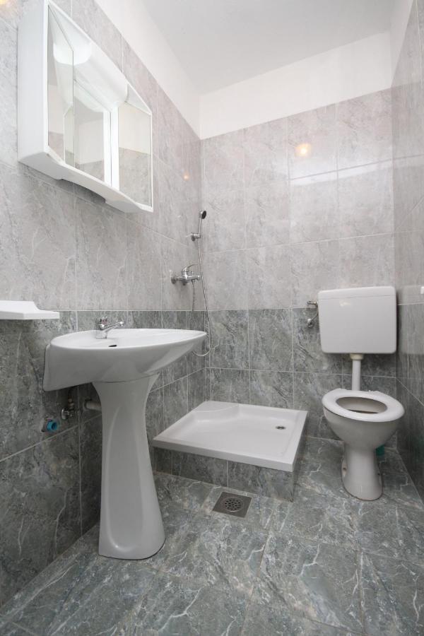 Apartments And Rooms With Parking Space Metajna, Pag - 4120 Екстериор снимка