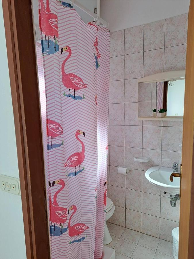 Apartments And Rooms With Parking Space Metajna, Pag - 4120 Екстериор снимка