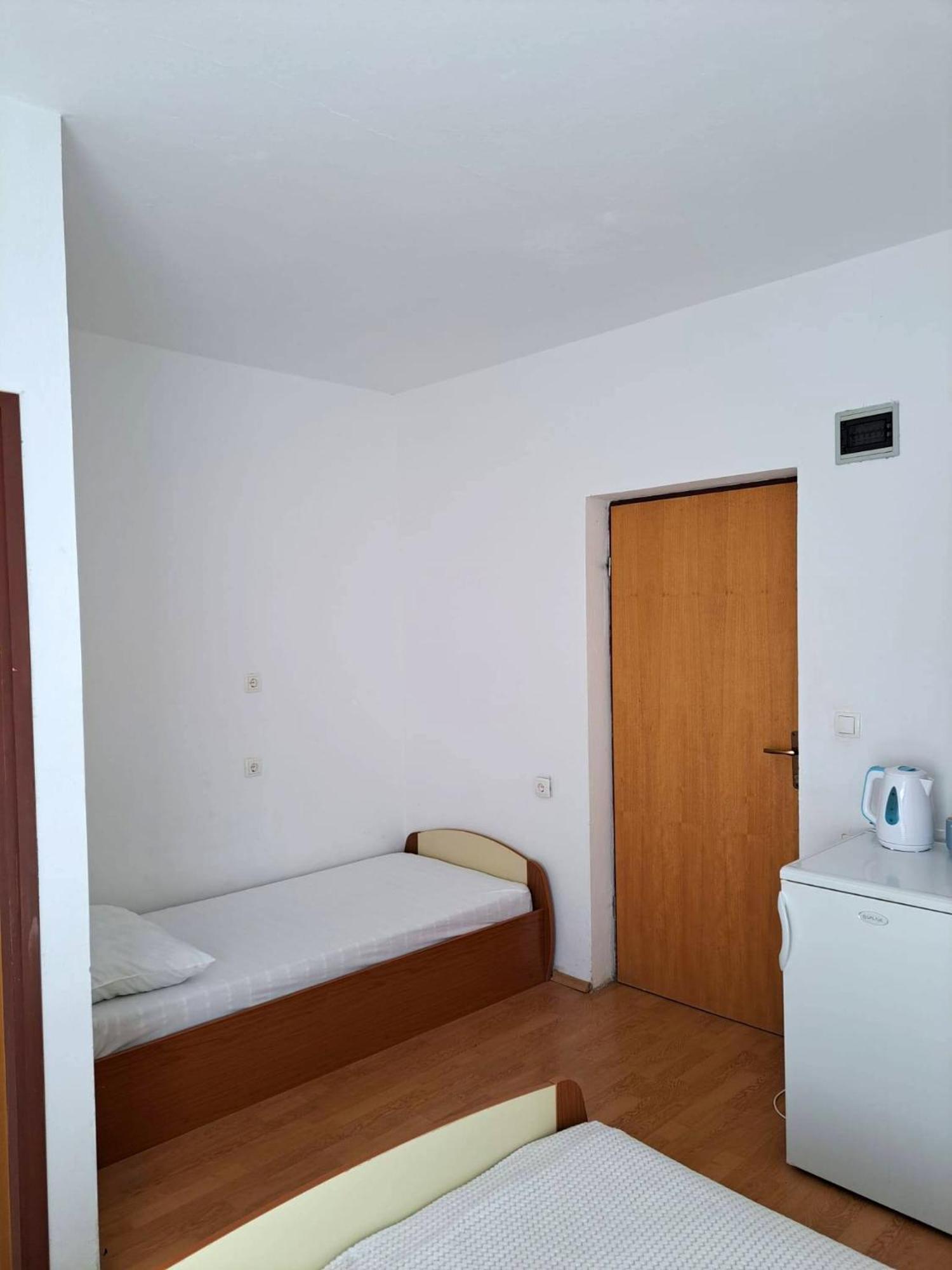 Apartments And Rooms With Parking Space Metajna, Pag - 4120 Стая снимка